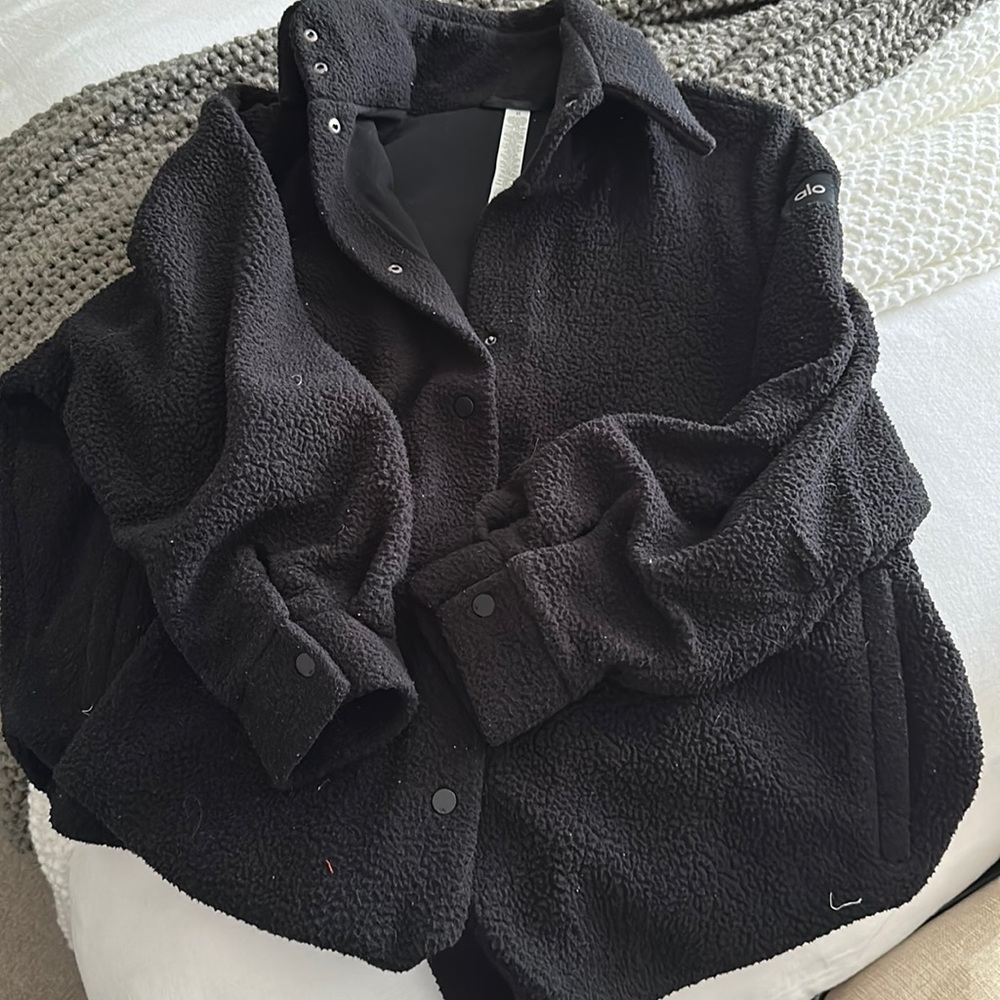 Alo Sherpa Shacket